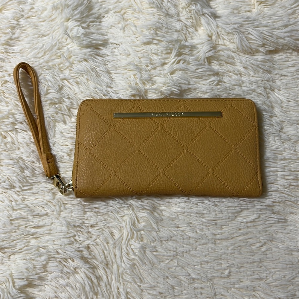 Steve Madden Clutch